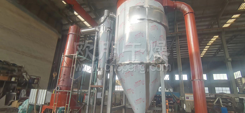 澳门新葡萄新京8883大型闪蒸干燥机出厂组装测试中，实力值得肯定！